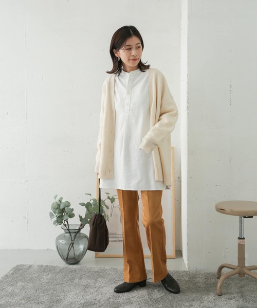 URBAN RESEARCH DOORS（アーバンリサーチドアーズ）の「ソフトスエードフレアパンツ（その他パンツ・レディース・ブラウン/キャメル・38/36）」の6枚目の写真