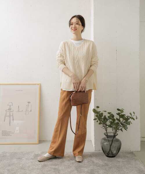 URBAN RESEARCH DOORS（アーバンリサーチドアーズ）の「ソフトスエードフレアパンツ（その他パンツ・レディース・ブラウン/キャメル・38/36）」の7枚目の写真