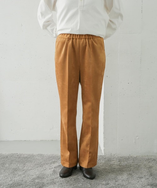 URBAN RESEARCH DOORS（アーバンリサーチドアーズ）の「ソフトスエードフレアパンツ（その他パンツ・レディース・ブラウン/キャメル・38/36）」の9枚目の写真