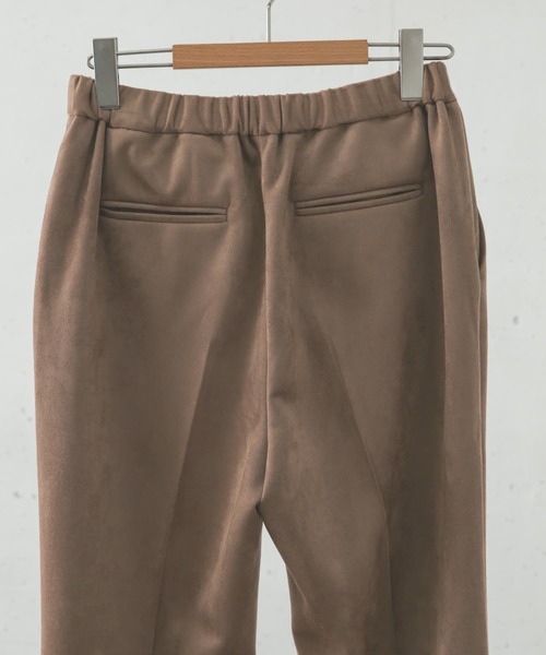 URBAN RESEARCH DOORS（アーバンリサーチドアーズ）の「ソフトスエードフレアパンツ（その他パンツ・レディース・ブラウン/キャメル・38/36）」の13枚目の写真