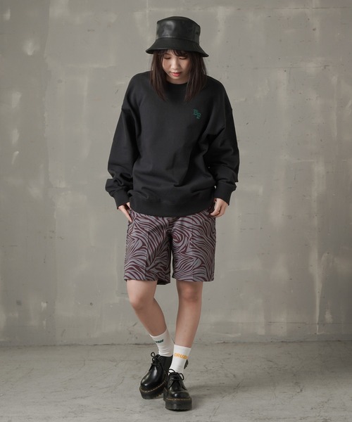 SPINNS（スピンズ）の「【7色展開】アソートピンタックハーフパンツ（スラックス・レディース・チャコール/ブラック/ベージュ系/ブラック系/ブラック系1/ゼブラ/ホワイト・ONESIZE）」の9枚目の写真