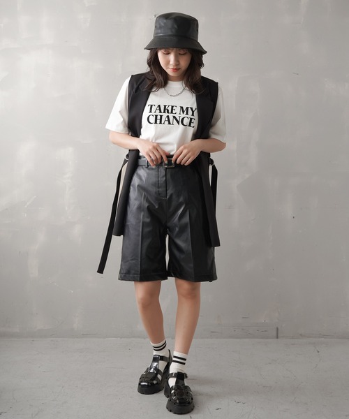 SPINNS（スピンズ）の「【7色展開】アソートピンタックハーフパンツ（スラックス・レディース・チャコール/ブラック/ベージュ系/ブラック系/ブラック系1/ゼブラ/ホワイト・ONESIZE）」の11枚目の写真