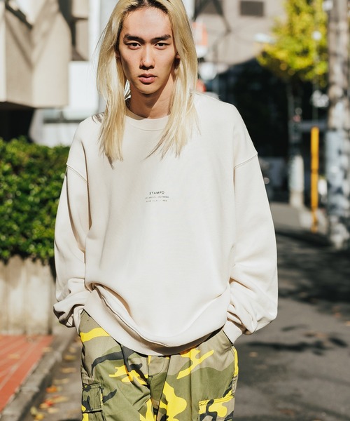 STAMPD（スタンプド）の「STAMPD/スタンプド Stacked Crew クルースウェット トレーナー フロントロゴ ワンポイント（スウェット・メンズ・サンドベージュ/チャコール・M/L/XL）」の16枚目の写真
