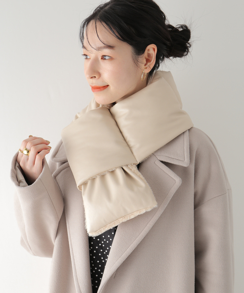 Simplicite（サンプリシテ）の「フェイクレザー ファーストール（マフラー・レディース・ブラック/ベージュ・FREE）」の11枚目の写真