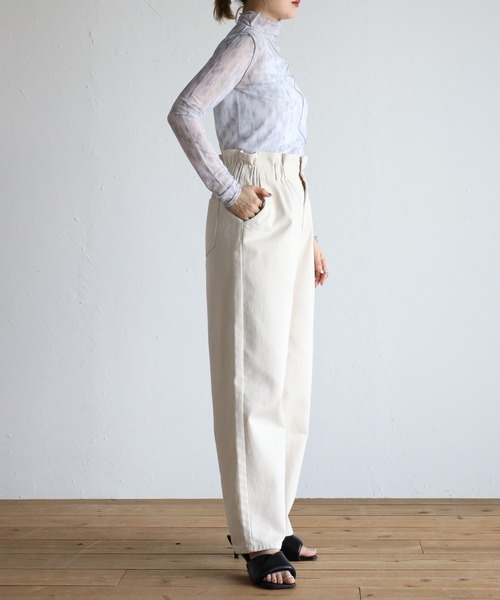 r.(アールドット)の「シアーニュアンスプリント アウトシームボトルネックトップス(Tシャツ/カットソー・レディース・ベージュ/イエロー/グレー/ブルー/オレンジ/ライトグレー/ライトベージュ/ラベンダー/グリーン・FREE)」の10枚目の写真