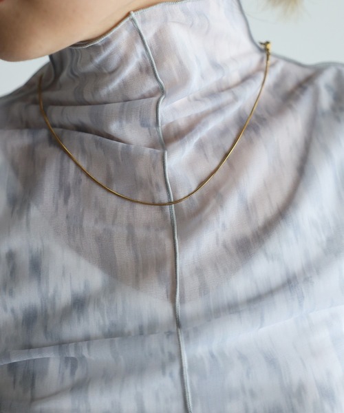 r.(アールドット)の「シアーニュアンスプリント アウトシームボトルネックトップス(Tシャツ/カットソー・レディース・ベージュ/イエロー/グレー/ブルー/オレンジ/ライトグレー/ライトベージュ/ラベンダー/グリーン・FREE)」の14枚目の写真