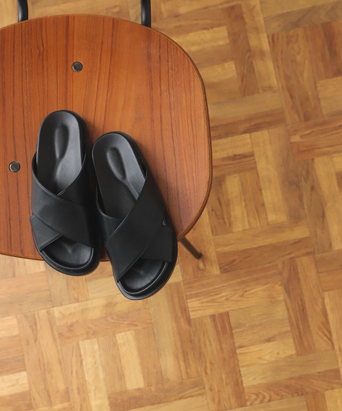 SENSE OF PLACE by URBAN RESEARCH（センスオブプレイスバイアーバンリサーチ）の「ワイドクロスフットベッドサンダル（サンダル・レディース・ブラック/ブラウン/グリーン/アイボリー・SMALL/MEDIUM/LARGE）」の5枚目の写真