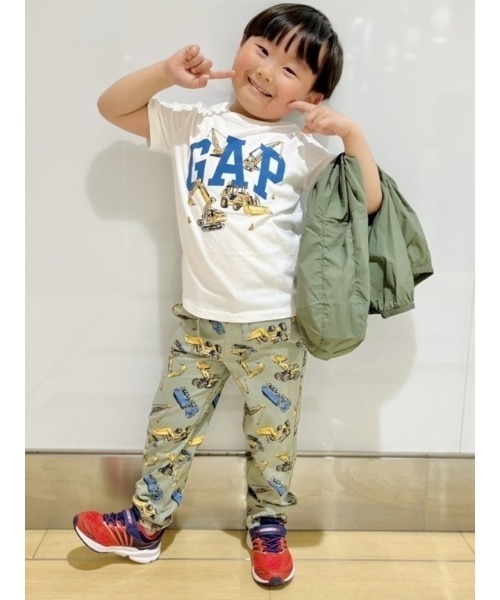 GAP（ギャップ）の「プレイタイムフェイバリット グラフィックtシャツ (幼児)（Tシャツ/カットソー・キッズ・ホワイト/その他/グレー/レッド/その他1/その他2・12-18M/18-24M/2 YRS/3 YRS/4 YRS/5 YRS）」の7枚目の写真