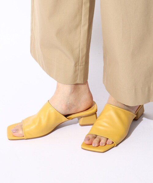 THE SHOP TK (ザ ショップ ティーケー )の「◆スクエアミュール(サンダル・レディース・ブラック/ベージュ/イエロー・35/45/25)」の1枚目の写真