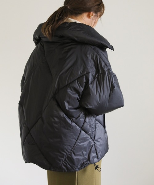 select MOCA（セレクトモカ）の「ハイネックキルティングダウンショートブルゾン（ブルゾン・レディース・ブラック/アイボリー・FREE）」の15枚目の写真