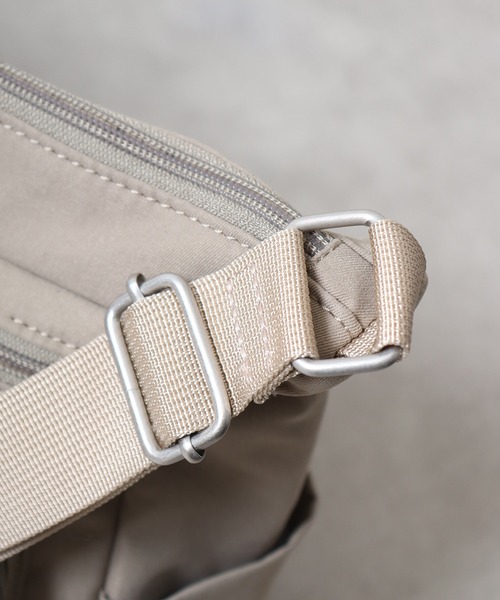 anello（アネロ）の「anello GRANDE 10ポケット ショルダーBAG（ショルダーバッグ・メンズ・ブラック/ターコイズブルー/グレイッシュベージュ/オレンジ/ネイビー/オリーブ/ライトピンク・FREE）」の20枚目の写真