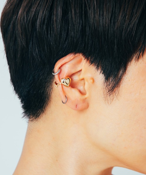 COLOR TOKYO ACCESSORIES(カラートウキョウアクセサリー)の「ハートイヤリング(イヤリング・レディース・Silver/GOLD ・FREE)」の3枚目の写真