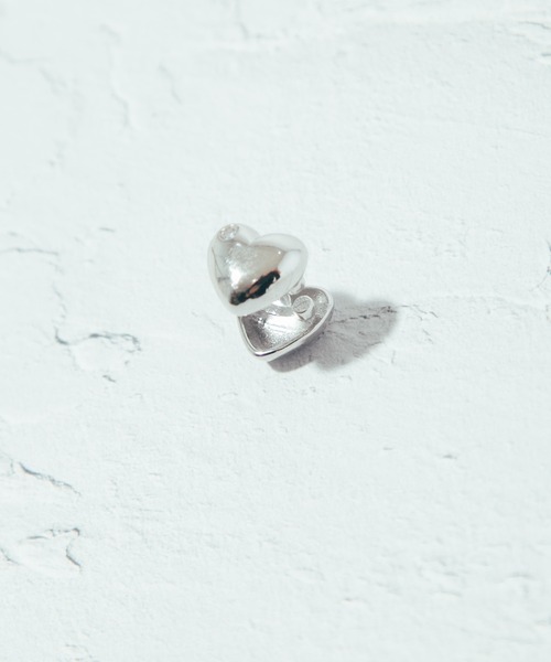 COLOR TOKYO ACCESSORIES(カラートウキョウアクセサリー)の「ハートイヤリング(イヤリング・レディース・Silver/GOLD ・FREE)」の7枚目の写真