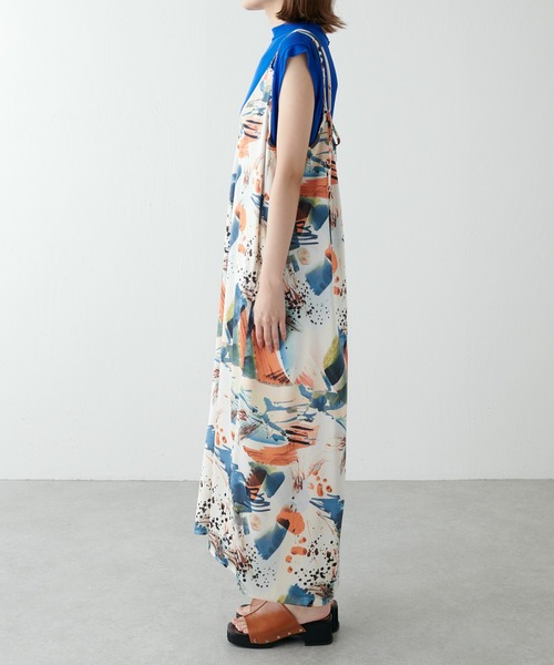 Lui's(ルイス)の「アートプリントキャミワンピース(ワンピース・レディース・オレンジ/ブルー・FREE)」の9枚目の写真