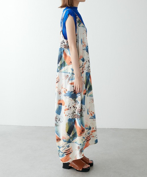 Lui's(ルイス)の「アートプリントキャミワンピース(ワンピース・レディース・オレンジ/ブルー・FREE)」の11枚目の写真