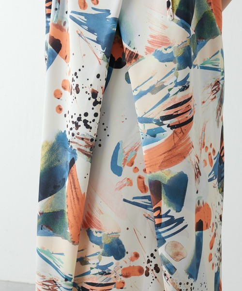 Lui's(ルイス)の「アートプリントキャミワンピース(ワンピース・レディース・オレンジ/ブルー・FREE)」の4枚目の写真