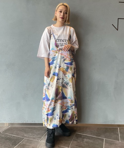 Lui's(ルイス)の「アートプリントキャミワンピース(ワンピース・レディース・オレンジ/ブルー・FREE)」の20枚目の写真