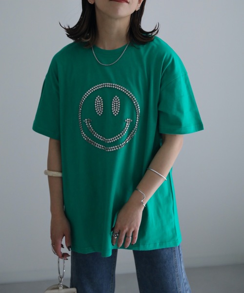ap retro(アプレトロ)の「ニコちゃんスタッズTEE(Tシャツ/カットソー・レディース・グリーン/アイボリー/ブラック・FREE)」の3枚目の写真