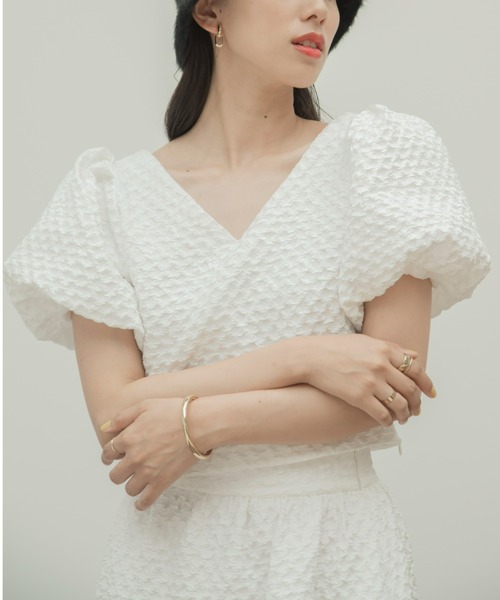VIOLETTA(ヴィオレッタ)の「ふくれジャガードバックシャントップス(シャツ/ブラウス・レディース・ホワイト/ブラック・FREE)」の21枚目の写真