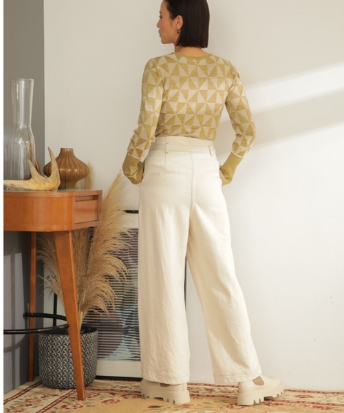 ROSE BUD（ローズバッド）の「ハイウエストタックパンツ（デニムパンツ・レディース・ホワイト系その他/ネイビー・MEDIUM/SMALL）」の4枚目の写真