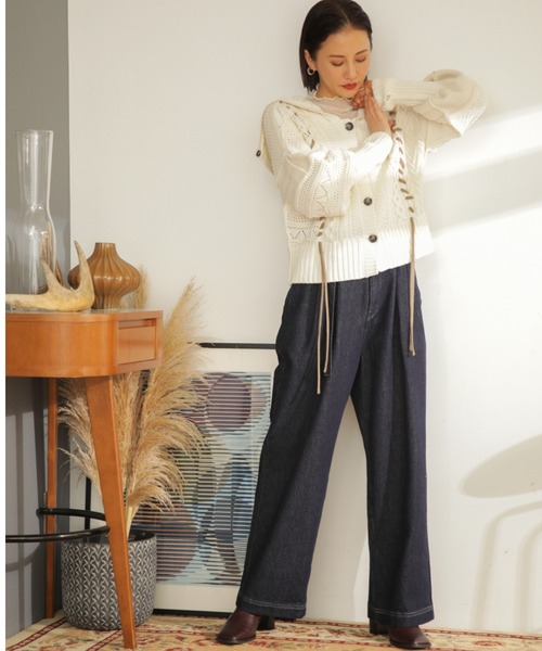 ROSE BUD（ローズバッド）の「ハイウエストタックパンツ（デニムパンツ・レディース・ホワイト系その他/ネイビー・MEDIUM/SMALL）」の6枚目の写真