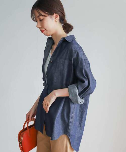 URBAN RESEARCH DOORS（アーバンリサーチドアーズ）の「デニムシャツ（シャツ/ブラウス・レディース・インディゴブルー/ブラック・MEDIUM）」の4枚目の写真