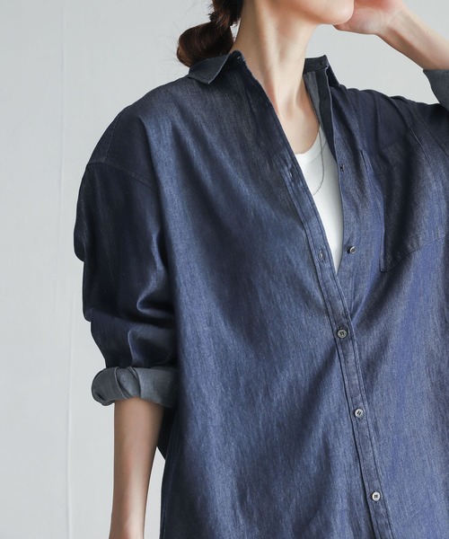 URBAN RESEARCH DOORS（アーバンリサーチドアーズ）の「デニムシャツ（シャツ/ブラウス・レディース・インディゴブルー/ブラック・MEDIUM）」の9枚目の写真