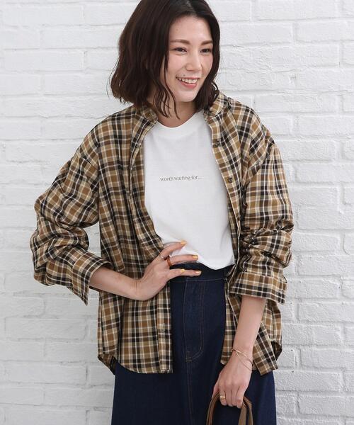 SHOO・LA・RUE(シューラルー)の「◆デイリー使いのマストアイテム チェックシャツ(シャツ/ブラウス・レディース・ベージュ系1/イエロー系9/ワイン系3/ネイビー系1・02/03/04)」の1枚目の写真