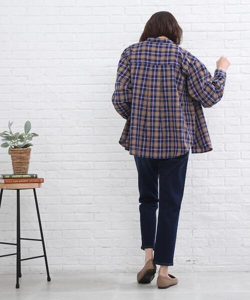 SHOO・LA・RUE(シューラルー)の「◆デイリー使いのマストアイテム チェックシャツ(シャツ/ブラウス・レディース・ベージュ系1/イエロー系9/ワイン系3/ネイビー系1・02/03/04)」の7枚目の写真