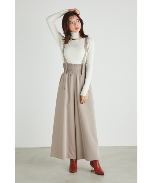 rienda(リエンダ)の「ハイウエストシャーリングサスペンダーパンツ(その他パンツ・レディース・ベージュ/ライム/グレー・SMALL/MEDIUM)」の14枚目の写真