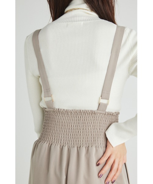 rienda(リエンダ)の「ハイウエストシャーリングサスペンダーパンツ(その他パンツ・レディース・ベージュ/ライム/グレー・SMALL/MEDIUM)」の20枚目の写真