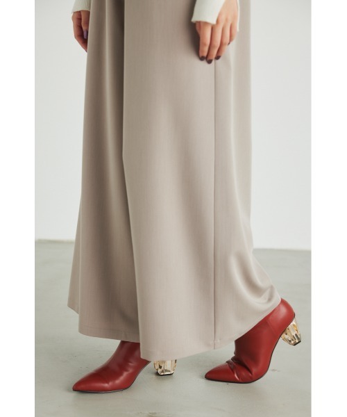 rienda(リエンダ)の「ハイウエストシャーリングサスペンダーパンツ(その他パンツ・レディース・ベージュ/ライム/グレー・SMALL/MEDIUM)」の22枚目の写真