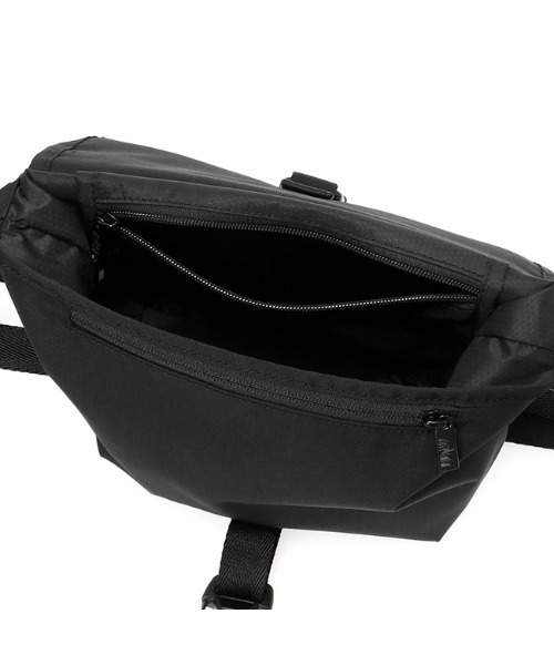 Manhattan Portage(マンハッタンポーテージ)の「STANDARD MESSENGER BAG(XXS) CORDURA 305P(メッセンジャーバッグ・メンズ・ブラック/ベージュ・X-SMALL)」の14枚目の写真