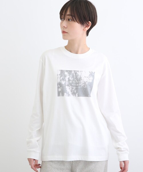 INDIVI(インディヴィ)の「【LIFE】メッセージプリント ロングTシャツ(Tシャツ/カットソー・レディース・ライトベージュ/ホワイト・13/38)」の4枚目の写真