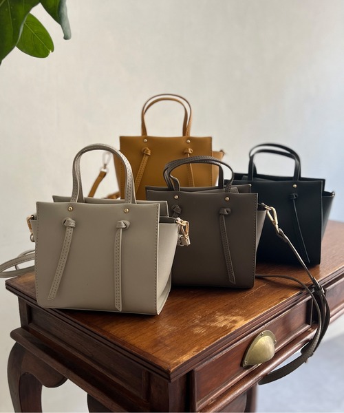 Chez toi（シェトワ）の「マイクロショルダーBAG（ショルダーバッグ・レディース・ブラック/ライトグレー/モカ/マスタード・FREE）」の3枚目の写真