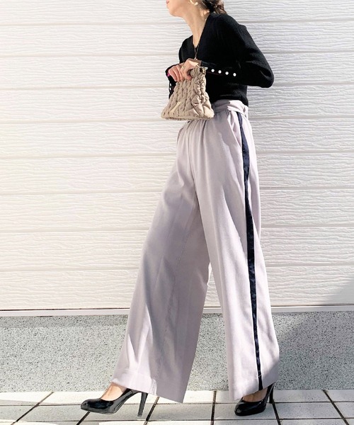 Q(キュー)の「ツイルピーチサイドラインワイドパンツ(その他パンツ・レディース・チャコールグレー/アッシュグレー・MEDIUM)」の8枚目の写真