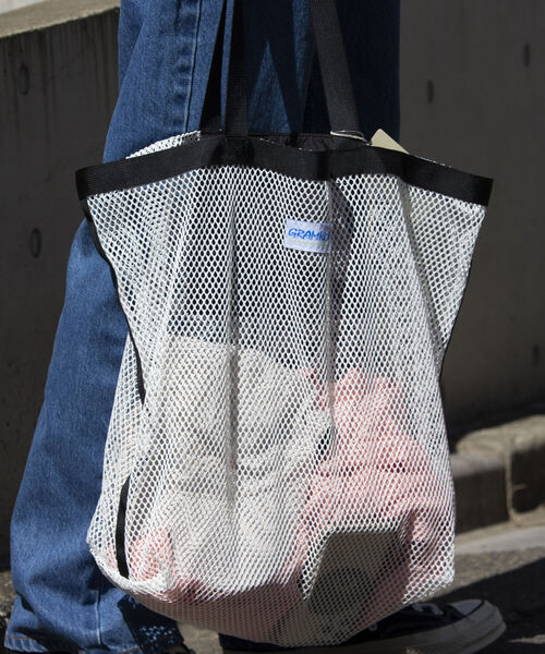Gramicci(グラミチ)の「【GRAMICCI/グラミチ】メッシュトートバッグ ワンポイントロゴ(トートバッグ・メンズ・ブラック/パープル・FREE)」の8枚目の写真