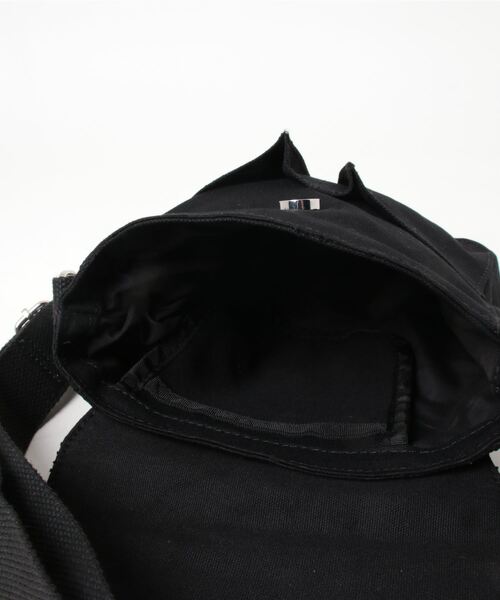 BEN DAVIS（ベンデイビス）の「【BEN DAVIS/ベンデイビス】キャンパス ミニショルダーバッグ（ショルダーバッグ・メンズ・ブラック/ホワイト・FREE）」の13枚目の写真