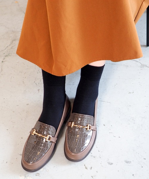 byあしながおじさん（バイアシナガオジサン）の「ビットローファー　8510083（ローファー・レディース・ライトブルー/アイボリー/ブラック/グレイッシュベージュ/ダークブラウン/テラコッタ/ライトグリーン/ウッド/クリアブラウン/ダークベージュ/オフホワイト・24.0cm/22.5cm/23.0cm/23.5cm/24.5cm/25.0cm/22.0cm/24cm/22cm/25cm/23cm）」の5枚目の写真