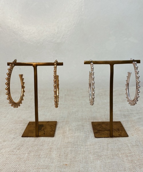 emouv by est(エモーヴバイエスト)の「emouv by est デザインサークルピアス(ピアス(両耳用)・レディース・シルバー/ゴールド・FREE)」の3枚目の写真