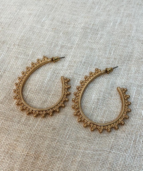 emouv by est(エモーヴバイエスト)の「emouv by est デザインサークルピアス(ピアス(両耳用)・レディース・シルバー/ゴールド・FREE)」の6枚目の写真