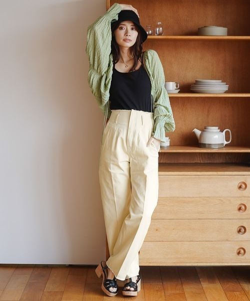 mysty woman（ミスティウーマン）の「ハイウエストカットオフデニムパンツ 184409（デニムパンツ・レディース・オフホワイト/ブルー/ブラック/ライトブルー/ホワイト/チャコールグレー/ダークブルー・SMALL/MEDIUM）」の8枚目の写真