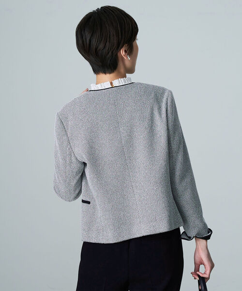 NOLLEY’S（ノーリーズ）の「◇【WEB限定】ラメツイードストレッチクルーネックジャケット（ノーカラージャケット・レディース・ネイビー/グレー系その他・36/40/38）」の19枚目の写真