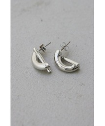 セントフォルムピアス