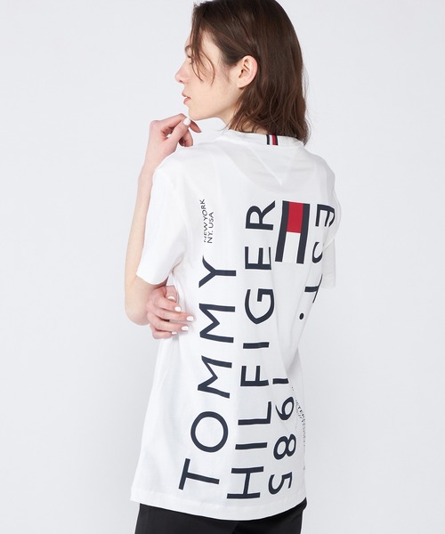 TOMMY HILFIGER（トミーヒルフィガー）の「ブランドラブバックTシャツ（Tシャツ/カットソー・メンズ・グレー/レッド/ホワイト/ネイビー・MEDIUM/SMALL/LARGE/X-LARGE）」の2枚目の写真
