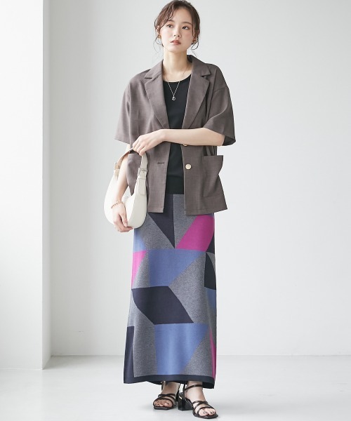 miclat（ミクラ）の「大きいサイズ　幾何学柄ニットスカート　miclat（スカート・レディース・グレー系/ベージュ系・LL/3L/4L/5L/L）」の5枚目の写真