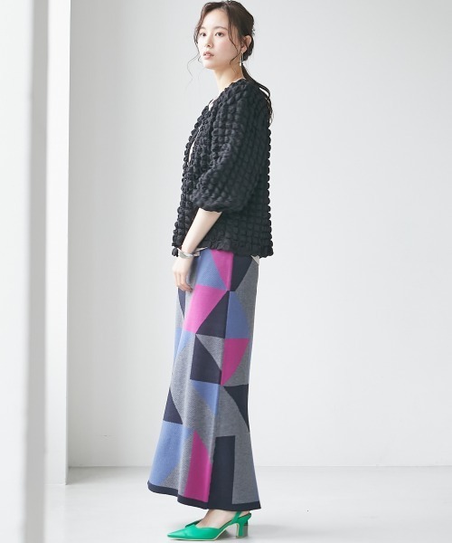 miclat（ミクラ）の「大きいサイズ　幾何学柄ニットスカート　miclat（スカート・レディース・グレー系/ベージュ系・LL/3L/4L/5L/L）」の21枚目の写真