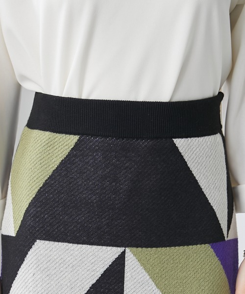 miclat（ミクラ）の「大きいサイズ　幾何学柄ニットスカート　miclat（スカート・レディース・グレー系/ベージュ系・LL/3L/4L/5L/L）」の12枚目の写真