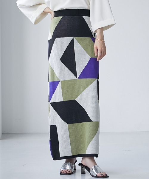 miclat（ミクラ）の「大きいサイズ　幾何学柄ニットスカート　miclat（スカート・レディース・グレー系/ベージュ系・LL/3L/4L/5L/L）」の17枚目の写真