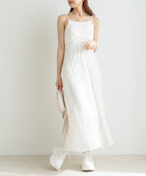 OLIVE des OLIVE(オリーブデオリーブ)の「【WEB限定カラー有】胸クシュキャミワンピース(ワンピース・レディース・サックスブルー/ブラック/オフホワイト/チェック・FREE)」の5枚目の写真